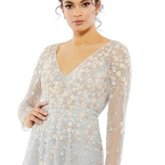 MAC DUGGAL 9131 FLORAL APPLIQUE LONG SLEEVE SURPLICE PLATINUM GOWN SZ 14 - Picture 3 of 6